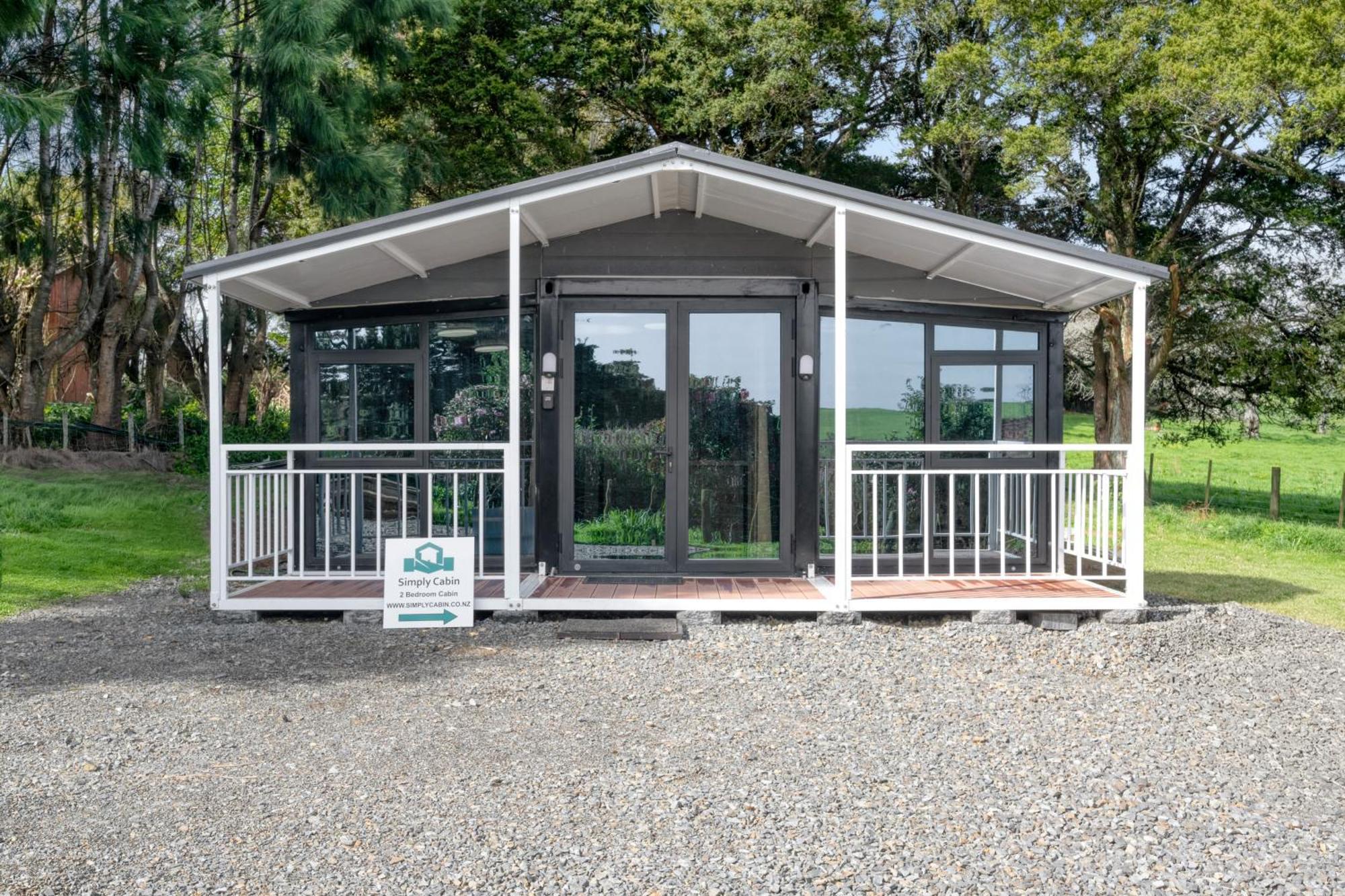 2 Bedrooms Cabin 5 Min To Pukekohe Town Centre المظهر الخارجي الصورة