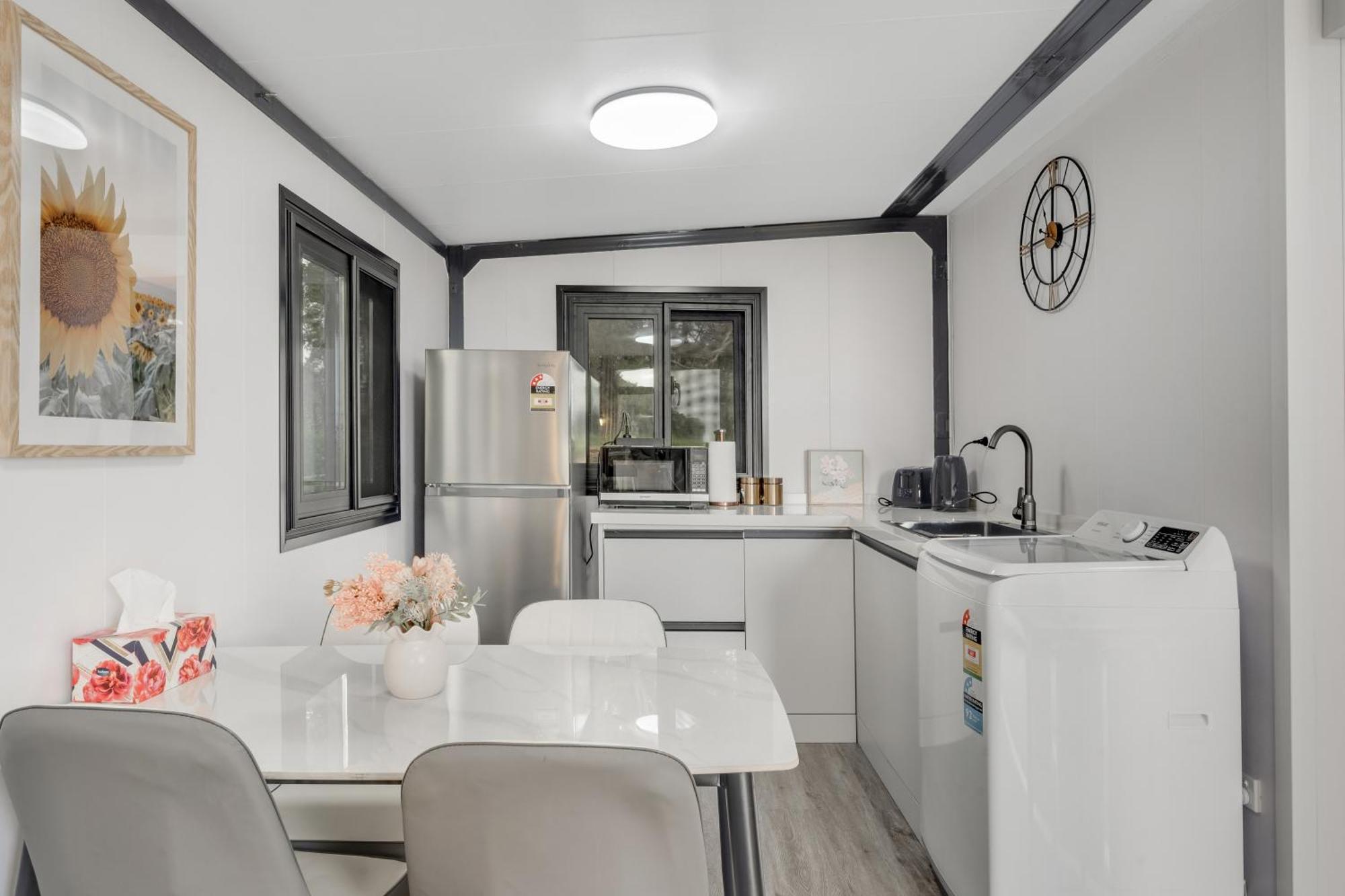 2 Bedrooms Cabin 5 Min To Pukekohe Town Centre المظهر الخارجي الصورة