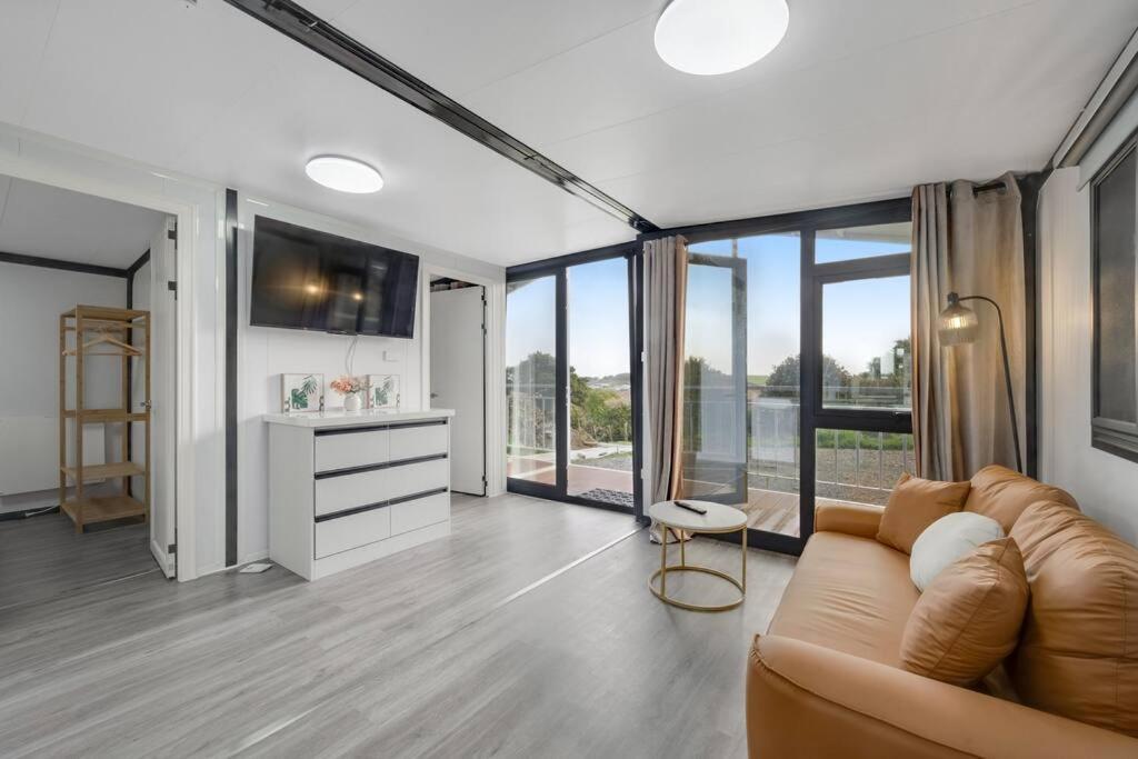 2 Bedrooms Cabin 5 Min To Pukekohe Town Centre المظهر الخارجي الصورة