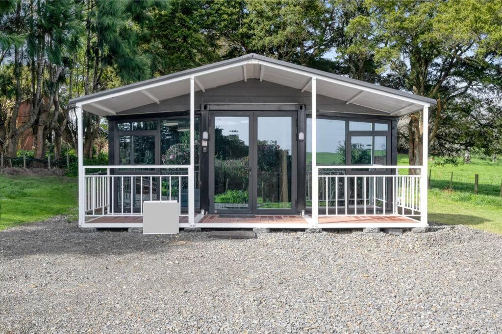 2 Bedrooms Cabin 5 Min To Pukekohe Town Centre المظهر الخارجي الصورة